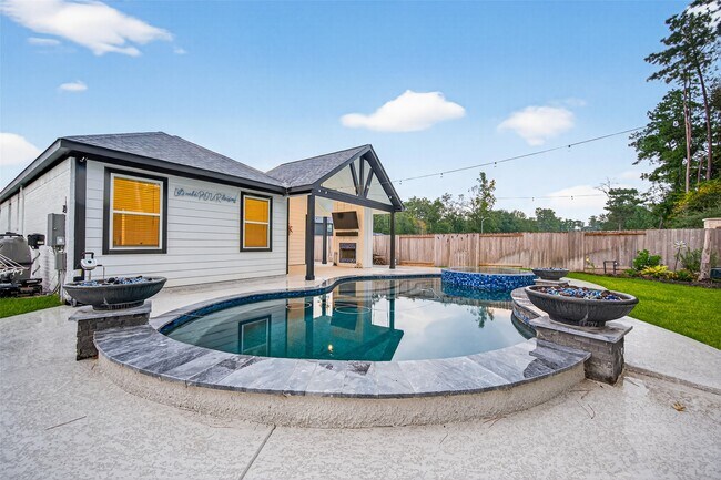 Building Photo - 27228 Mockingbird Ter Ln