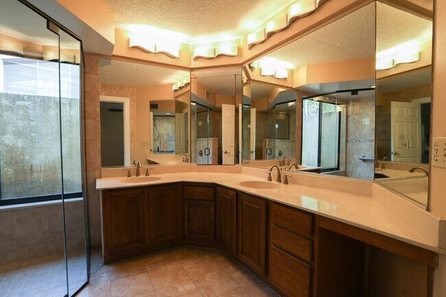 Building Photo - 2801 Marsala Ct