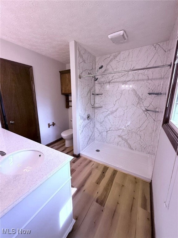 Building Photo - 6686 Hythe St NW