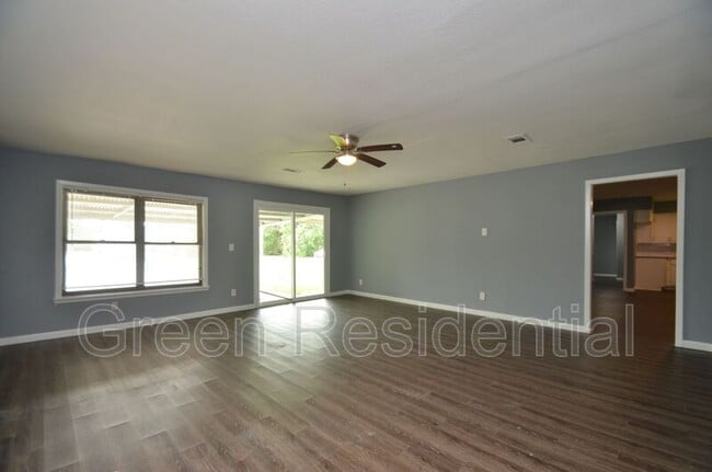Building Photo - 7311 Bridle Path Dr