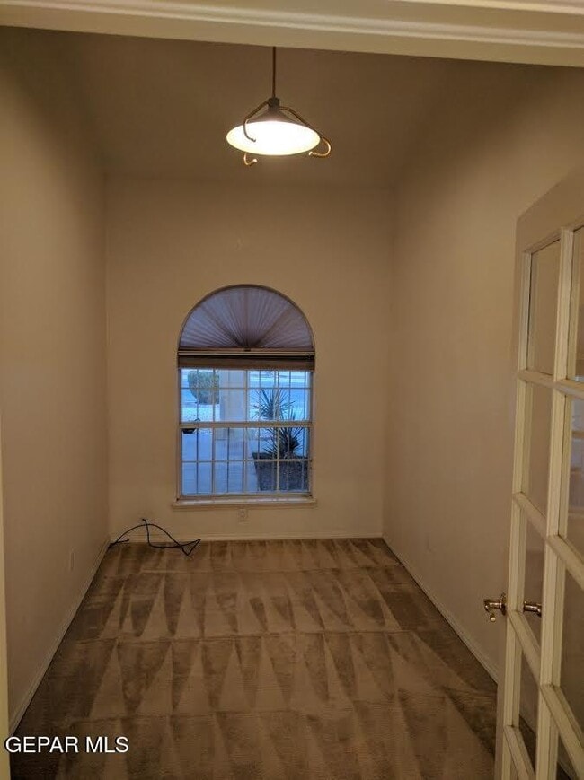 Building Photo - 7417 Mission Viejo Dr