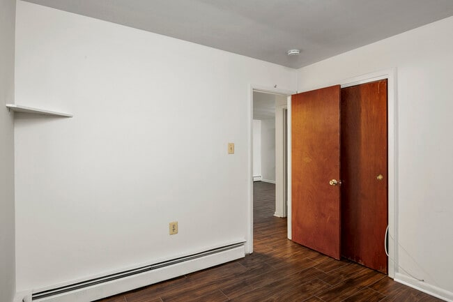 Building Photo - 9329 Old Scaggsville Rd