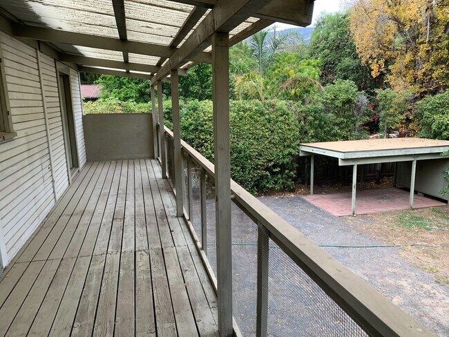 Building Photo - Great Location. 2 Bedroom Home