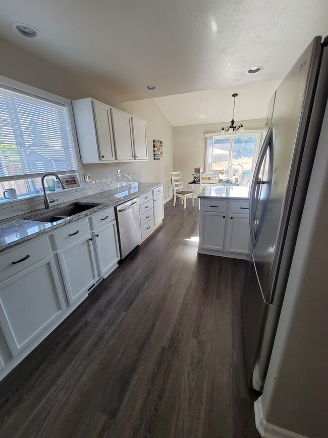 Building Photo - Beautiful Yelm Home!