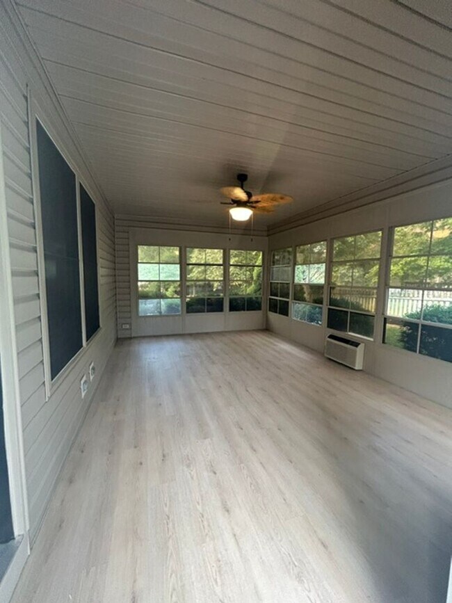 Building Photo - 1144 Winter Haven Way