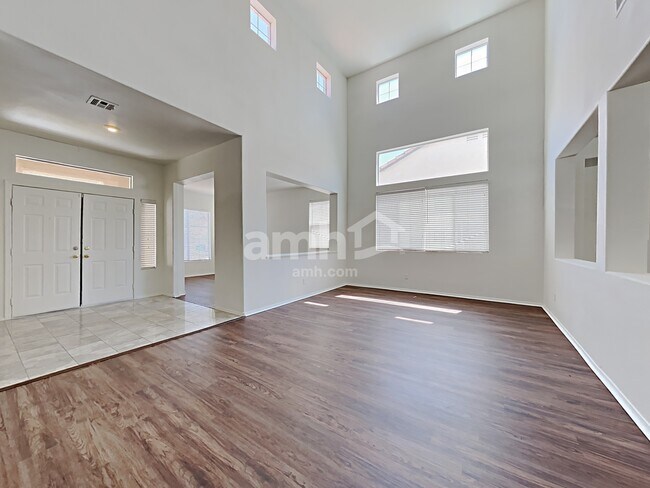 Building Photo - 9055 Hunting Arrow St