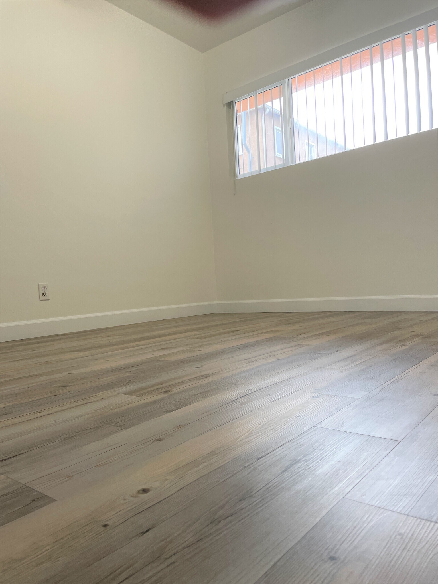 Wood Floors - 628 S Pacific Coast Hwy