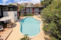 Building Photo - 1501 Hyde Park Blvd