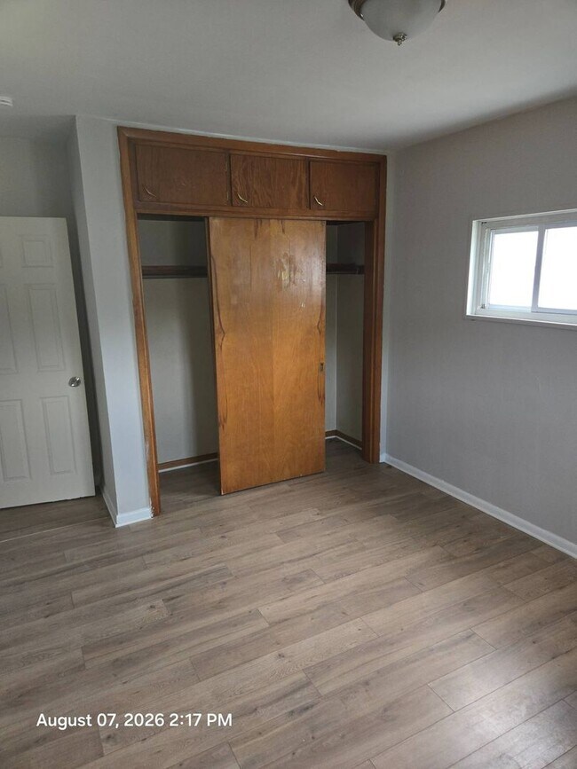 Building Photo - 1455 Struble Ave NE