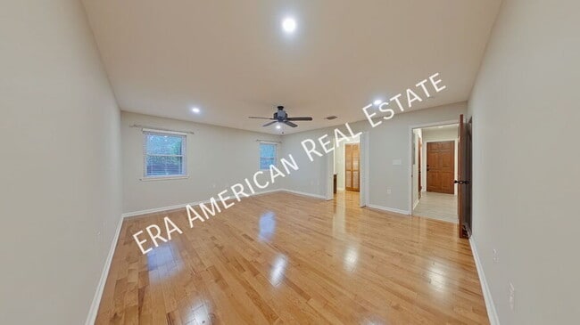 Building Photo - 6 Poquito Rd