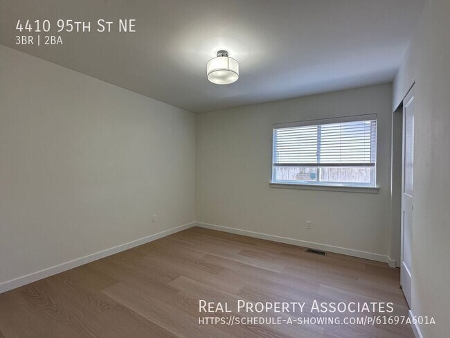 Building Photo - 4410 95th St NE