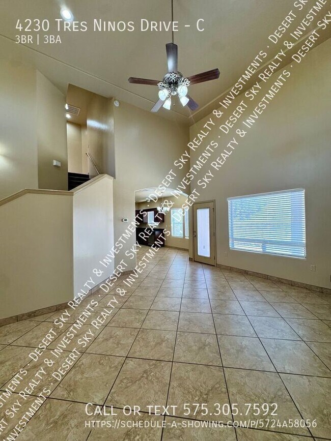 Building Photo - 4230 Tres Ninos Dr