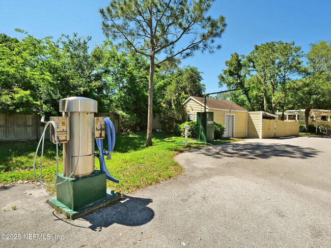 Building Photo - 100 Fairway Park Blvd