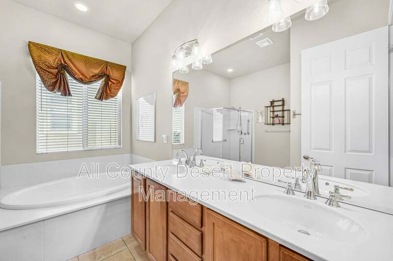 Building Photo - 81566 Avenida Sombra