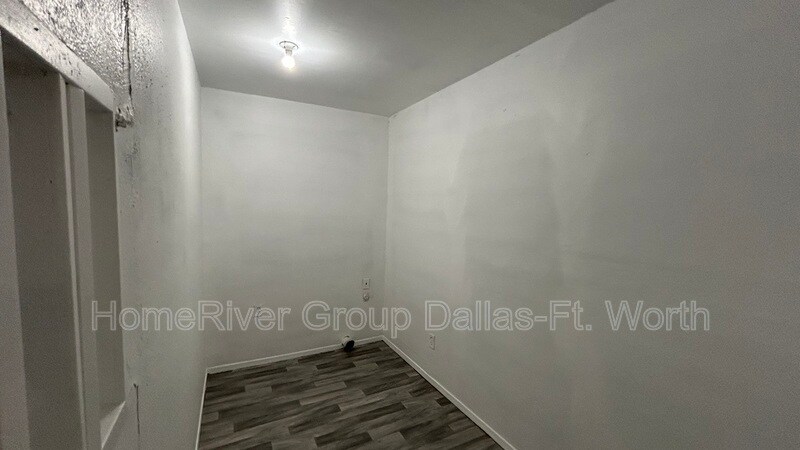 Building Photo - 4847 Haas Dr