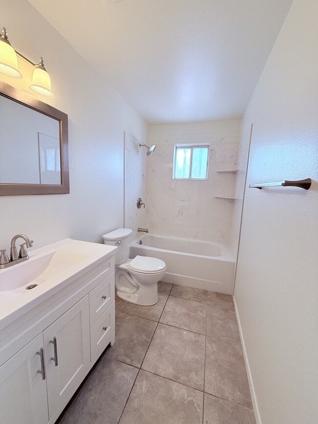 Building Photo - 4834 N Los Altos Pl