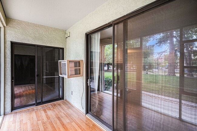 Building Photo - 2 Bedroom 2 Bath Condo in Pier Point Villa...