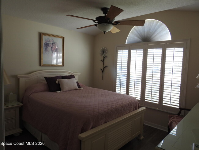 Building Photo - 1664 La Maderia Dr