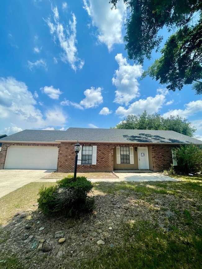 Primary Photo - Renovated 3-Bed Home with Modern Upgrades ...
