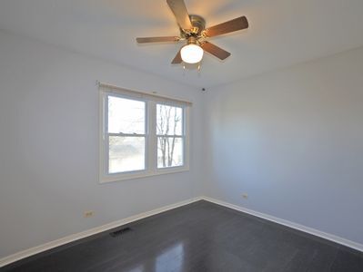 Building Photo - 2610 Pebblebrook Ln