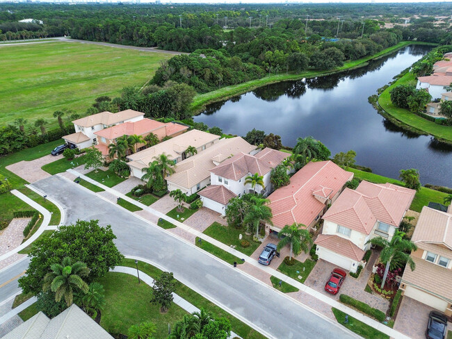 Building Photo - 143 Isle Verde Way