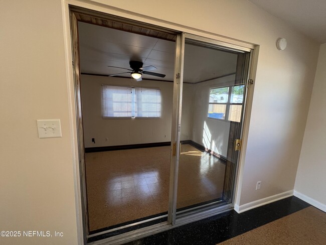 Building Photo - 11356 Renne Dr