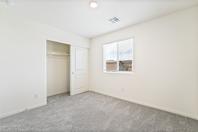 Building Photo - 3324 La Cura Ave