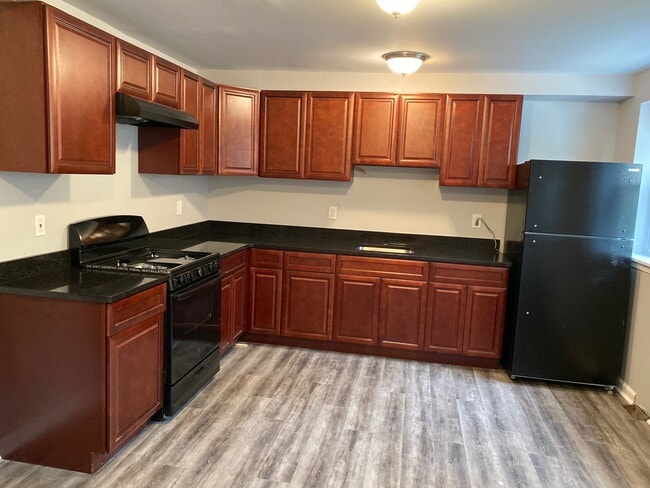 Building Photo - 261 E Haines St