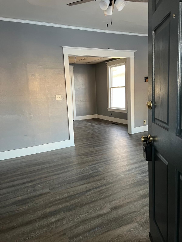 Building Photo - 1330 S Oak Ave