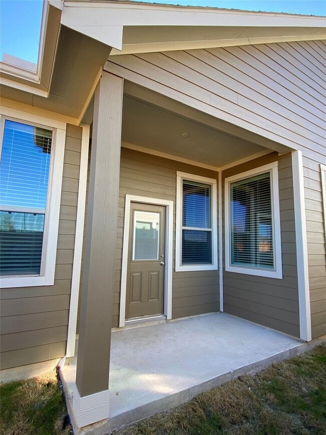 Building Photo - 15030 Flintstone Village Trl