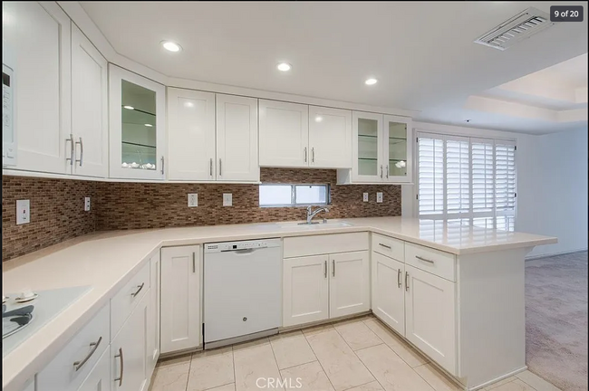 kitchen - 4235 Mary Ellen Ave