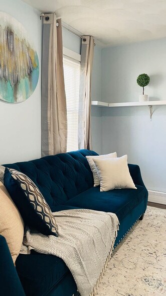 Building Photo - 25 Andem St