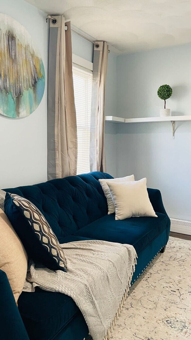 Building Photo - 25 Andem St