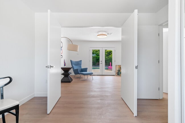 Building Photo - 2627 N Cerritos Rd