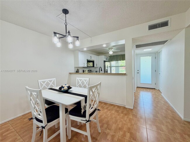 Building Photo - 1203 Bahama Bend