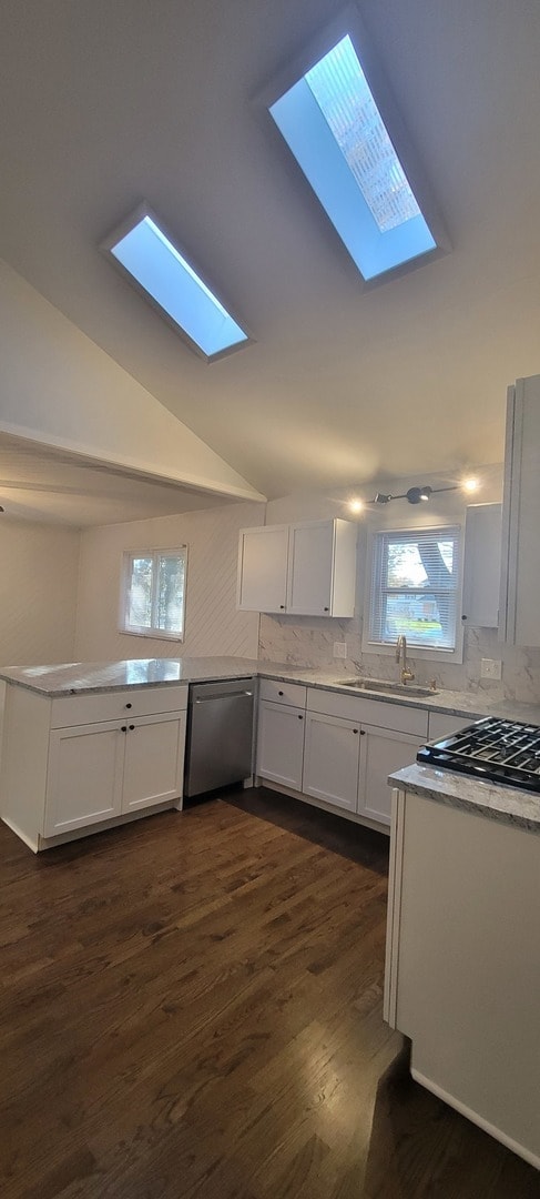 Building Photo - 6921 Clarendon Hills Rd