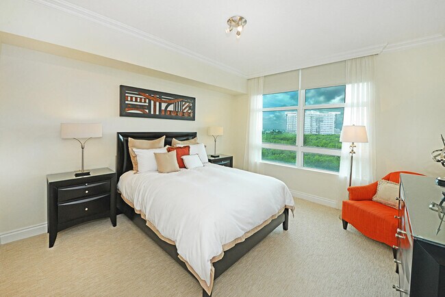 Building Photo - 3740 S Ocean Blvd