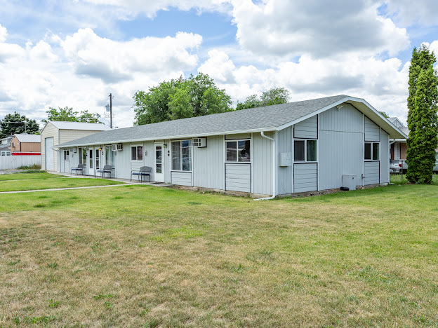 Building Photo - 2228 E Desmet Ave