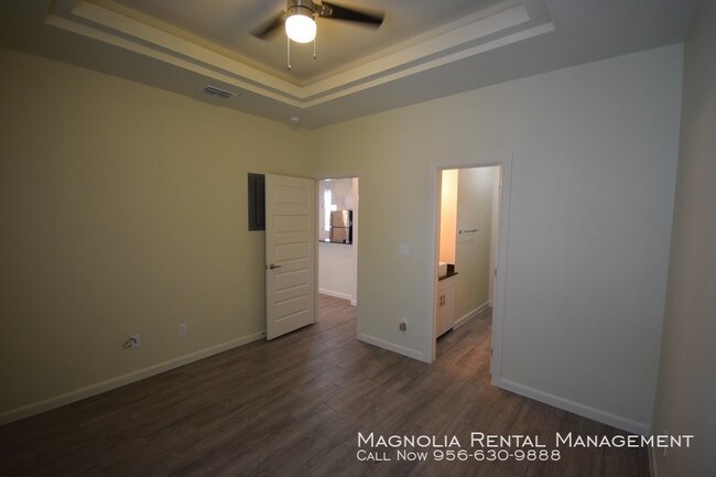 Building Photo - Medical Ridge Apartments