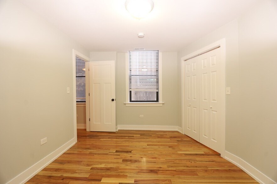 Building Photo - 553 W Arlington Pl
