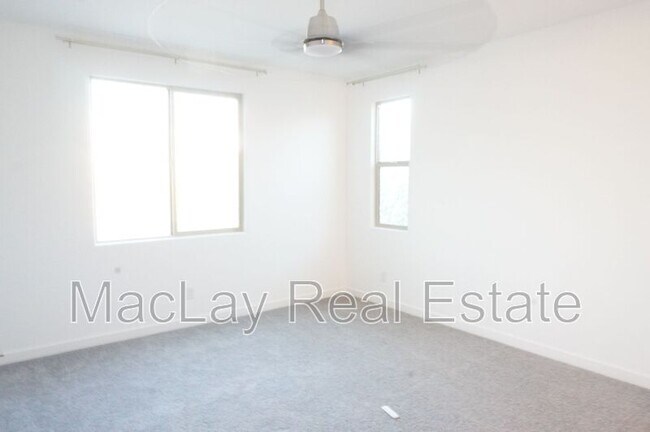 Building Photo - 40562 W Michaels Dr