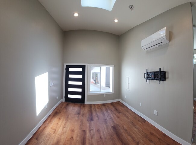 Building Photo - 5347 Bingham Ct