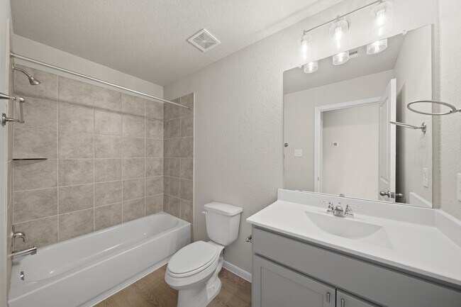 Building Photo - 839 Oakland Dr