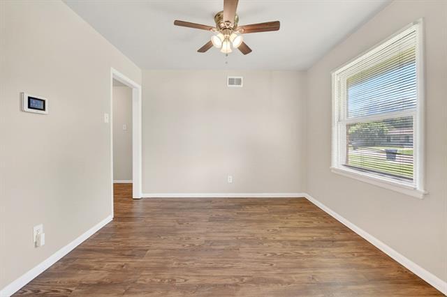 Building Photo - 2539 Hillsboro Ave