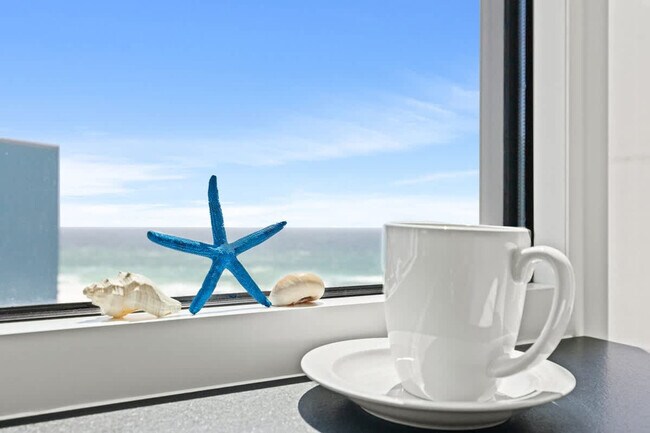 Building Photo - 8817 S Thomas Dr