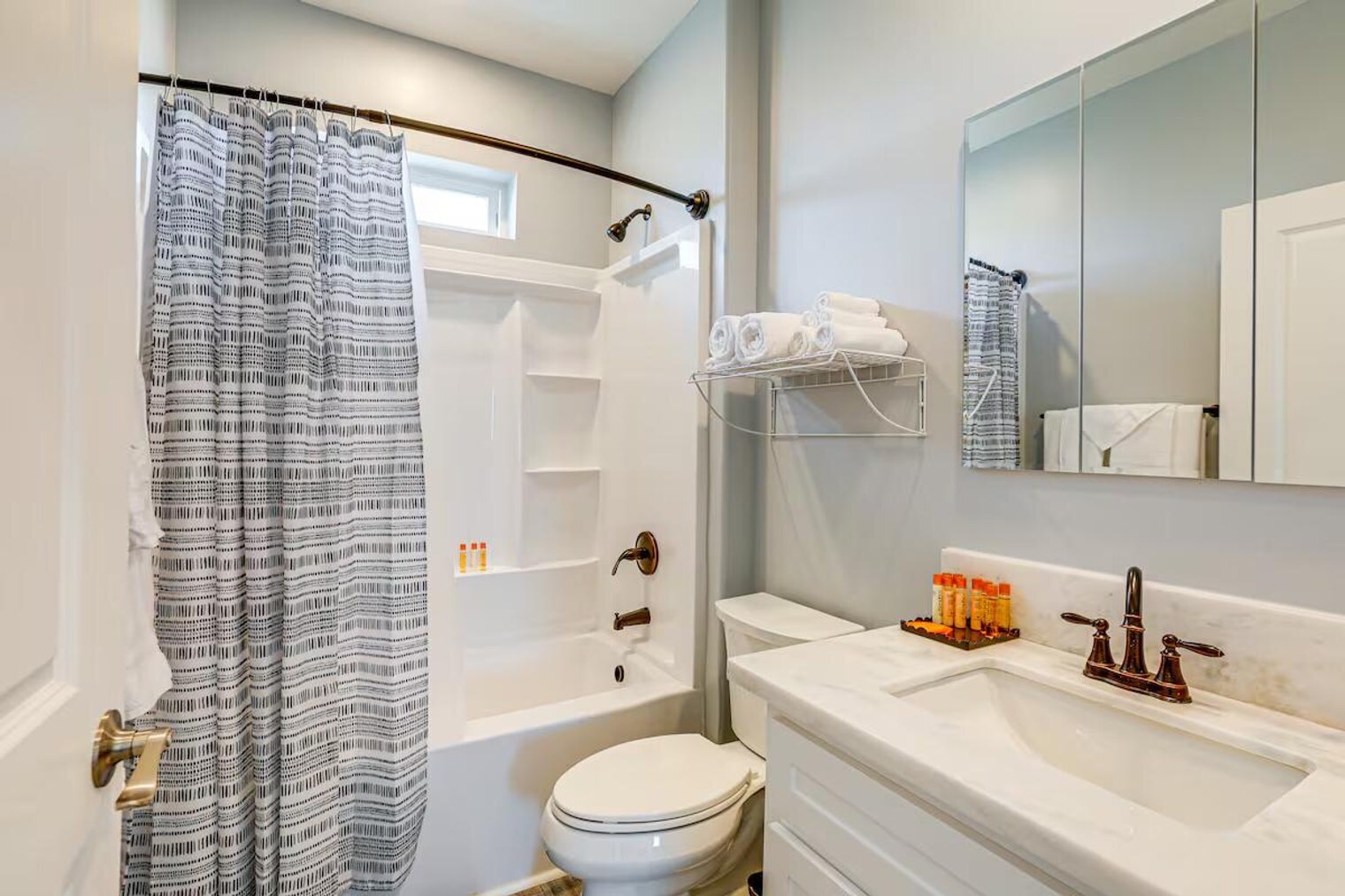 Building Photo - 6600 Thousand Oaks Dr