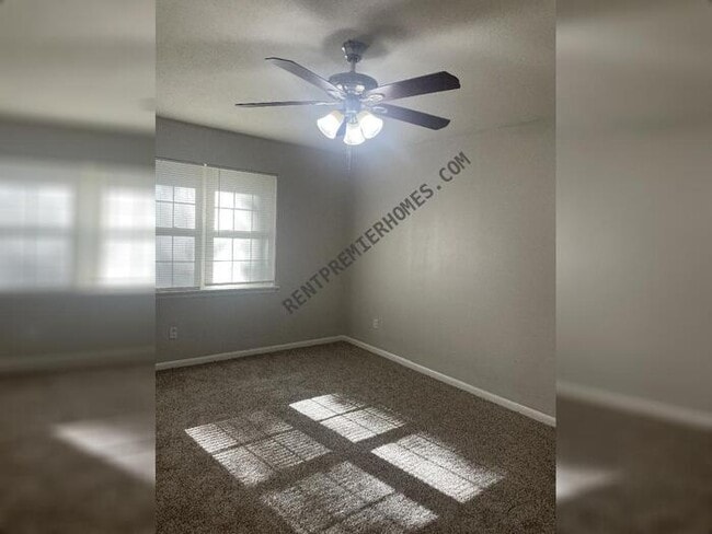 Building Photo - 12001 Lemoncrest Ln