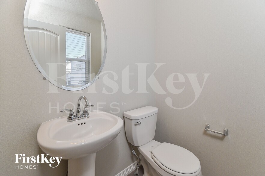 Building Photo - 10823 Witcher Dr