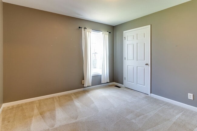 Building Photo - 2859 Teakwood Dr