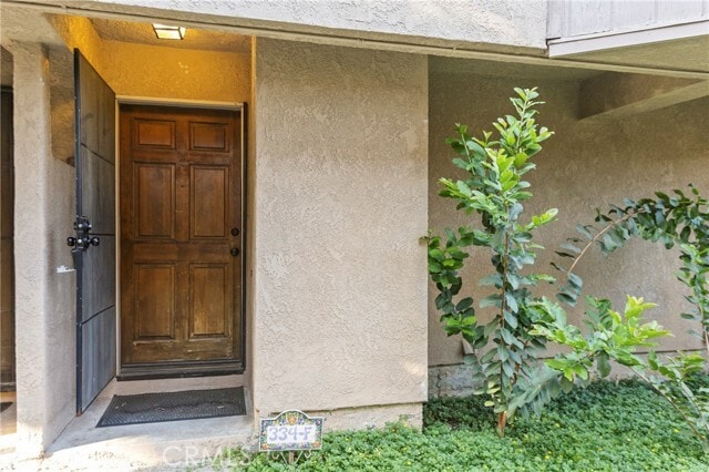 Building Photo - 334 S Walnut Ave